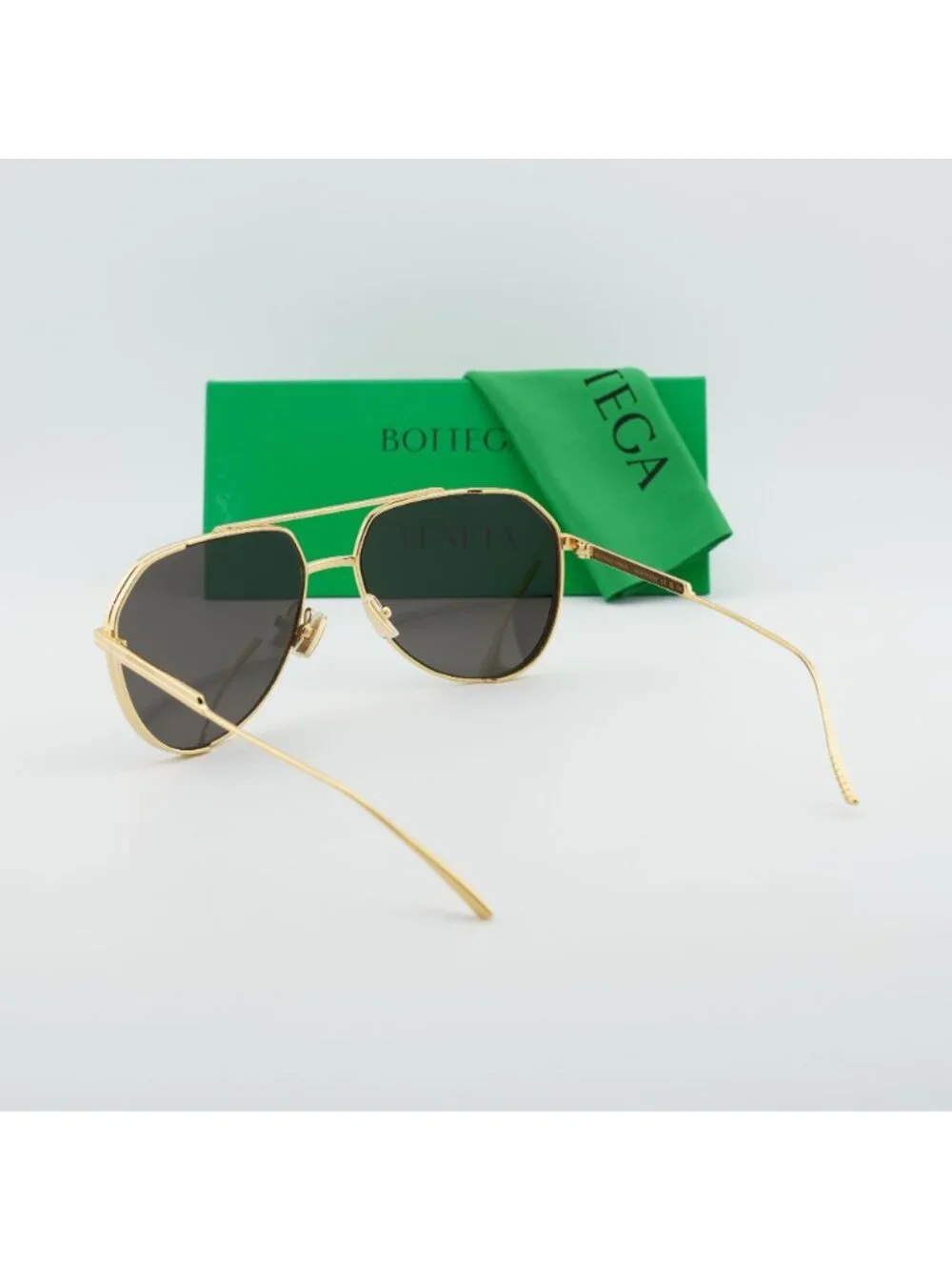 Bottega Veneta model bv1465s